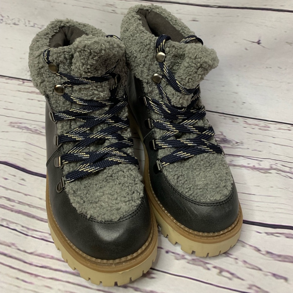 Circus by Sam Edelman lace up boots with fur 6